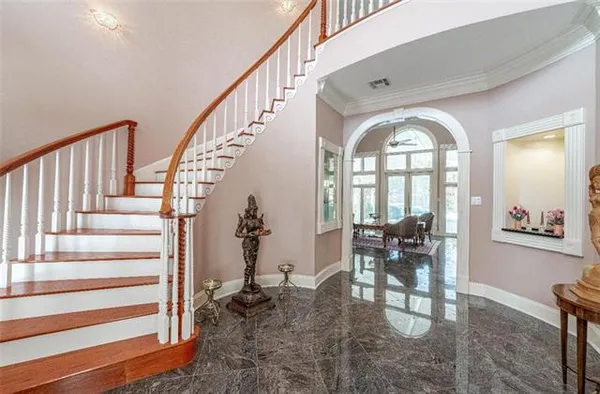$999,000 | 6701 Tennyson Oaks Lane, Alexandria, LA 71301