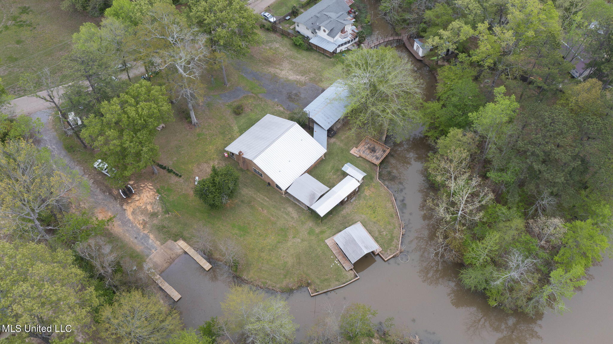 225 Lake Harbor Road Brandon, MS 39047 - Photo 49 of 63 53-web-or-mls-225 Lake Harbor-53