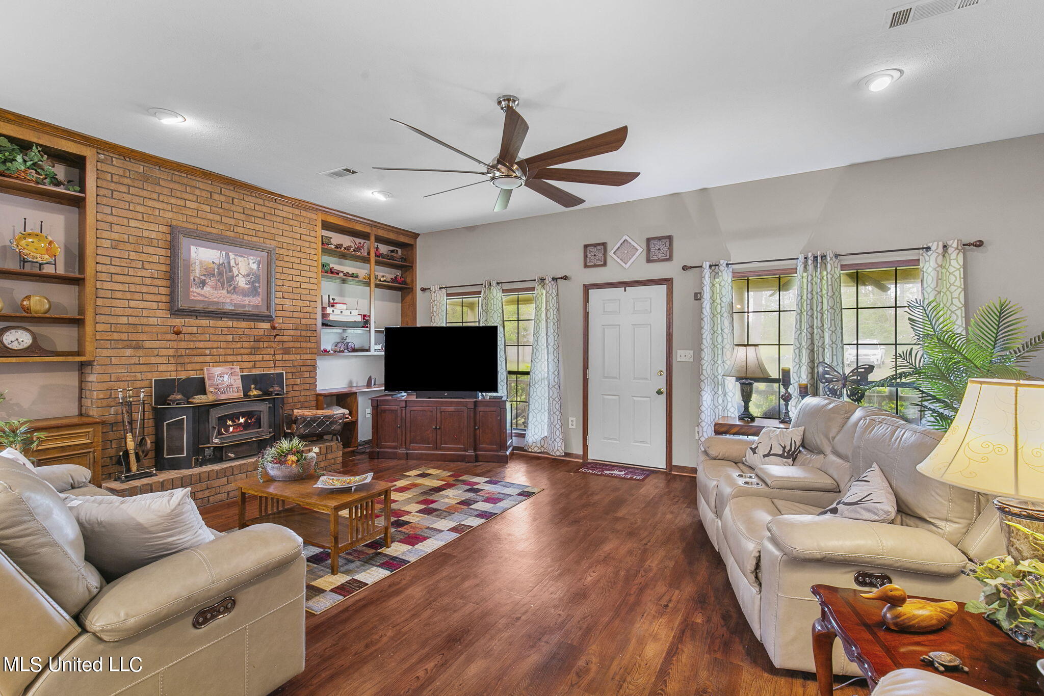 225 Lake Harbor Road Brandon, MS 39047 - Photo 7 of 63 11-web-or-mls-225 Lake Harbor-11