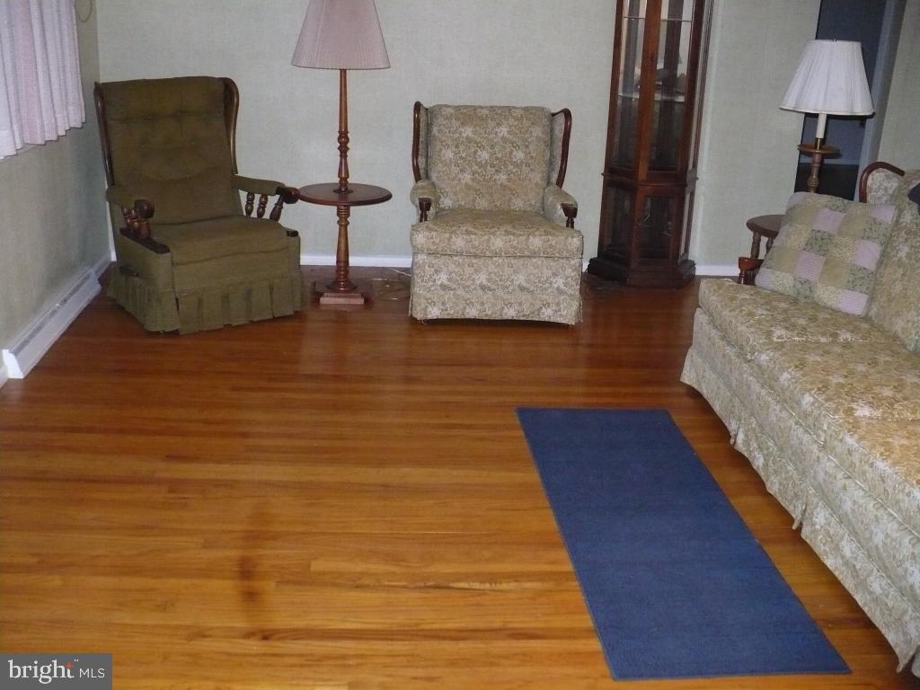 2619 Chapel Road Lancaster, PA 17603 - Photo 2 of 16