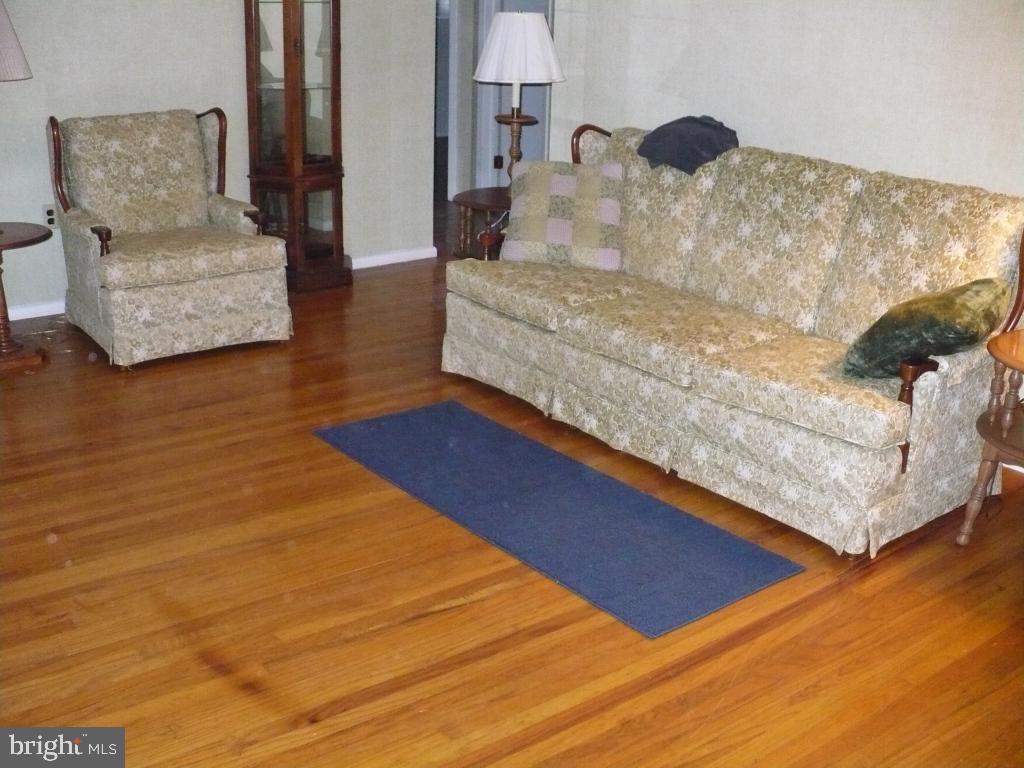 2619 Chapel Road Lancaster, PA 17603 - Photo 3 of 16