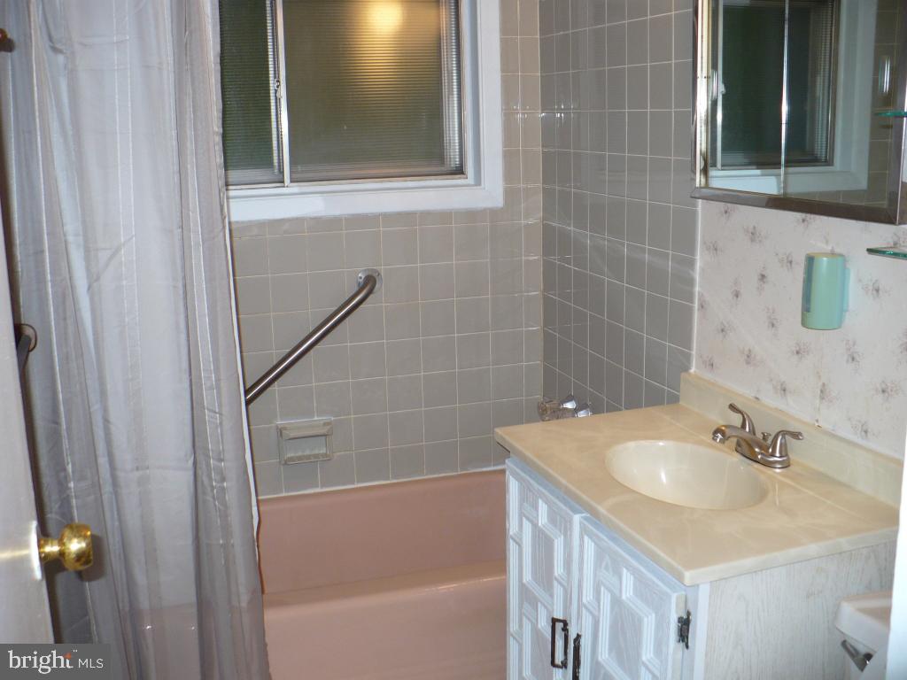 2619 Chapel Road Lancaster, PA 17603 - Photo 6 of 16