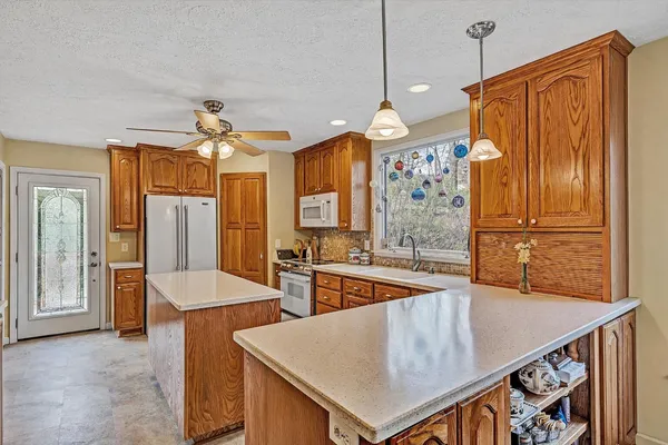 $899,950 | 1085 Carters Island Road, Goodview, VA 24095
