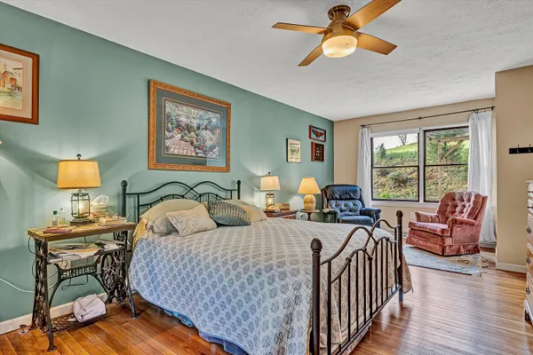$899,950 | 1085 Carters Island Road, Goodview, VA 24095