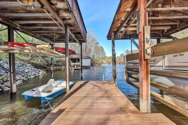 $899,950 | 1085 Carters Island Road, Goodview, VA 24095