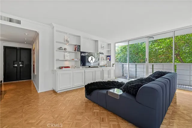 $795,000 | 8787 Shoreham Drive, Unit 201, West Hollywood, CA 90069