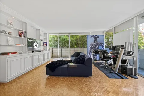 $795,000 | 8787 Shoreham Drive, Unit 201, West Hollywood, CA 90069