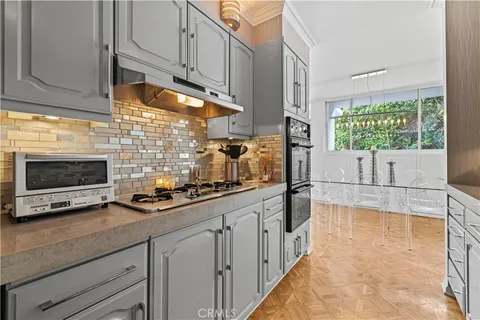 $795,000 | 8787 Shoreham Drive, Unit 201, West Hollywood, CA 90069