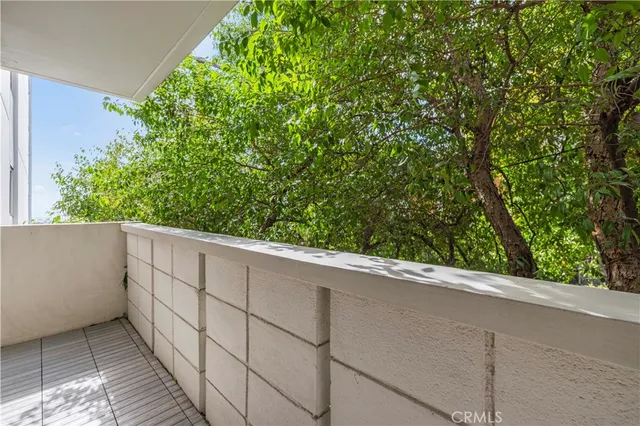 $795,000 | 8787 Shoreham Drive, Unit 201, West Hollywood, CA 90069