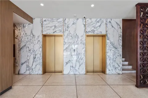 $795,000 | 8787 Shoreham Drive, Unit 201, West Hollywood, CA 90069