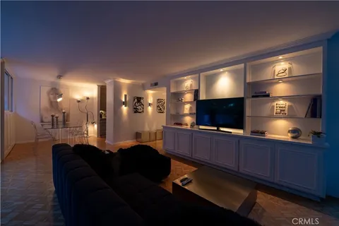 $795,000 | 8787 Shoreham Drive, Unit 201, West Hollywood, CA 90069