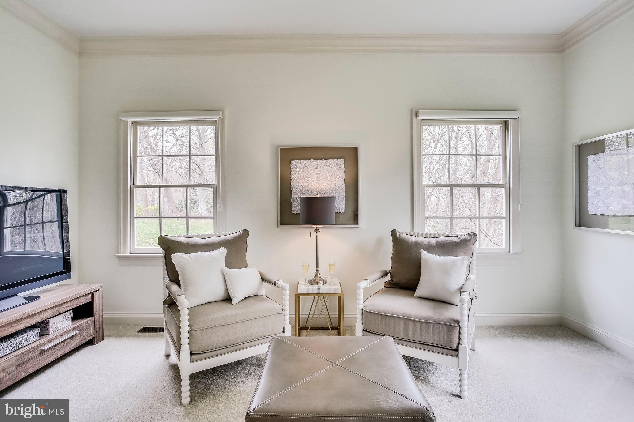 10020 Windy Hollow Road Great Falls, VA 22066 - Photo 13 of 23