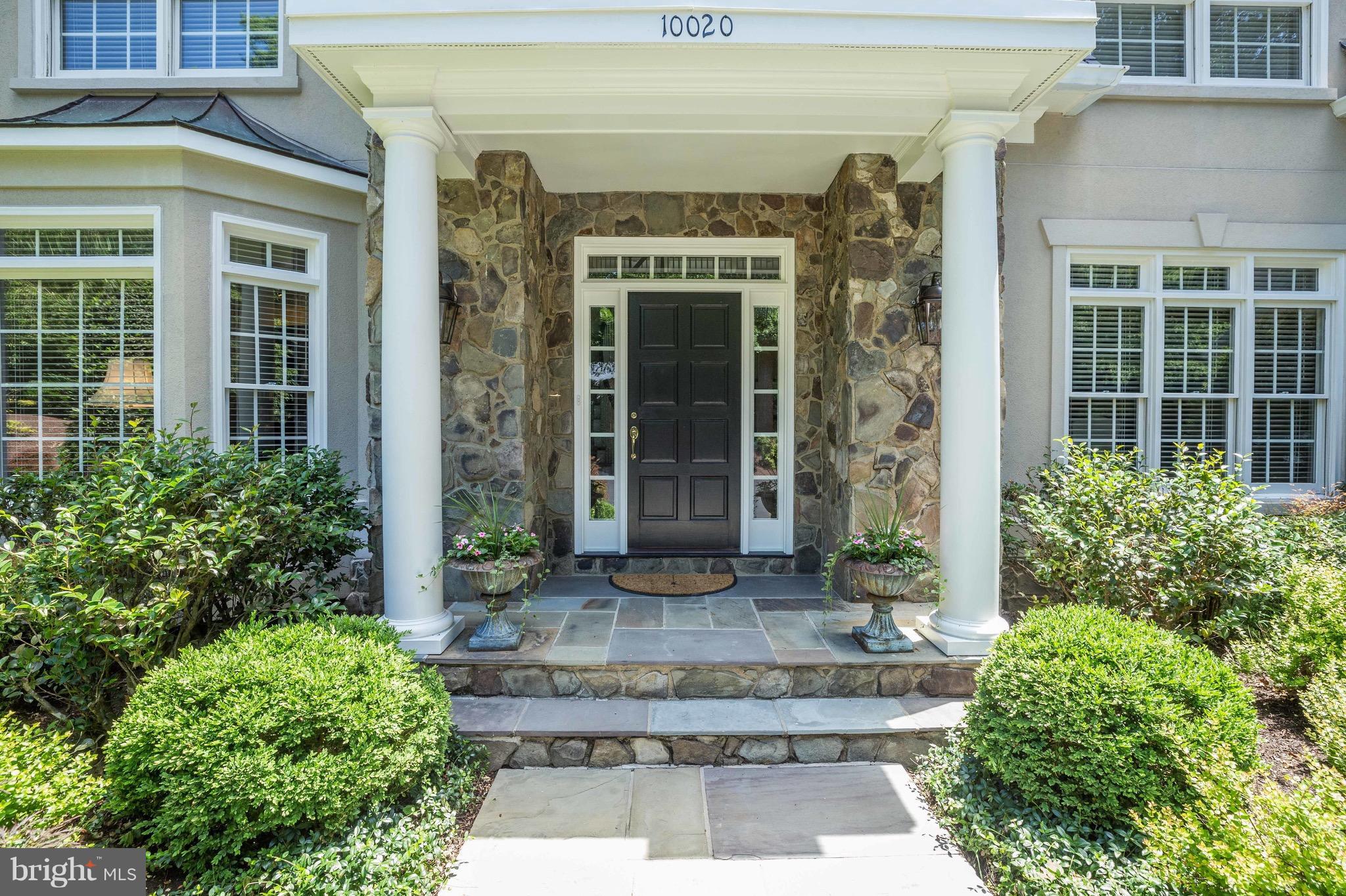 10020 Windy Hollow Road Great Falls, VA 22066 - Photo 3 of 23 Exterior (Front)