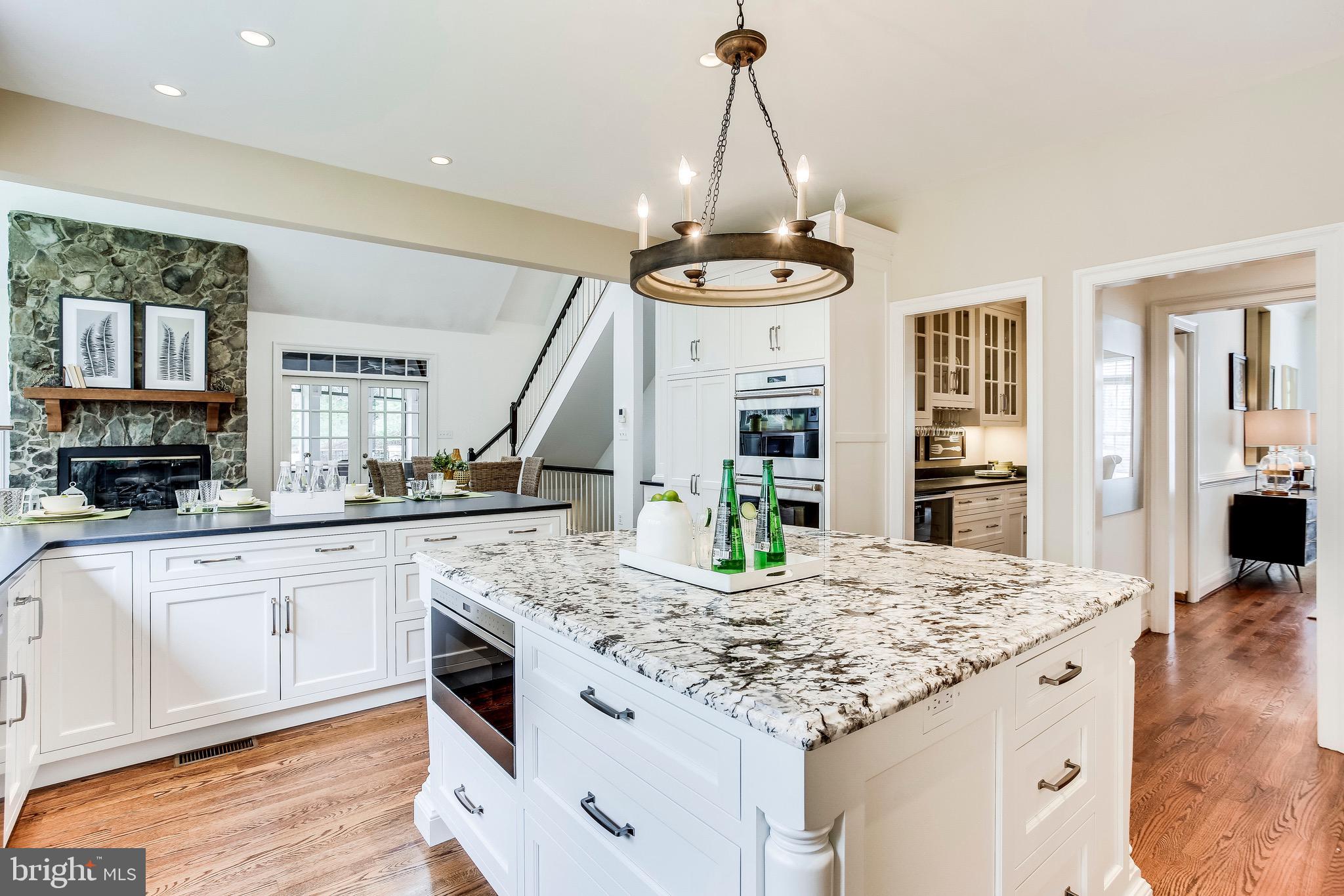 10020 Windy Hollow Road Great Falls, VA 22066 - Photo 5 of 23