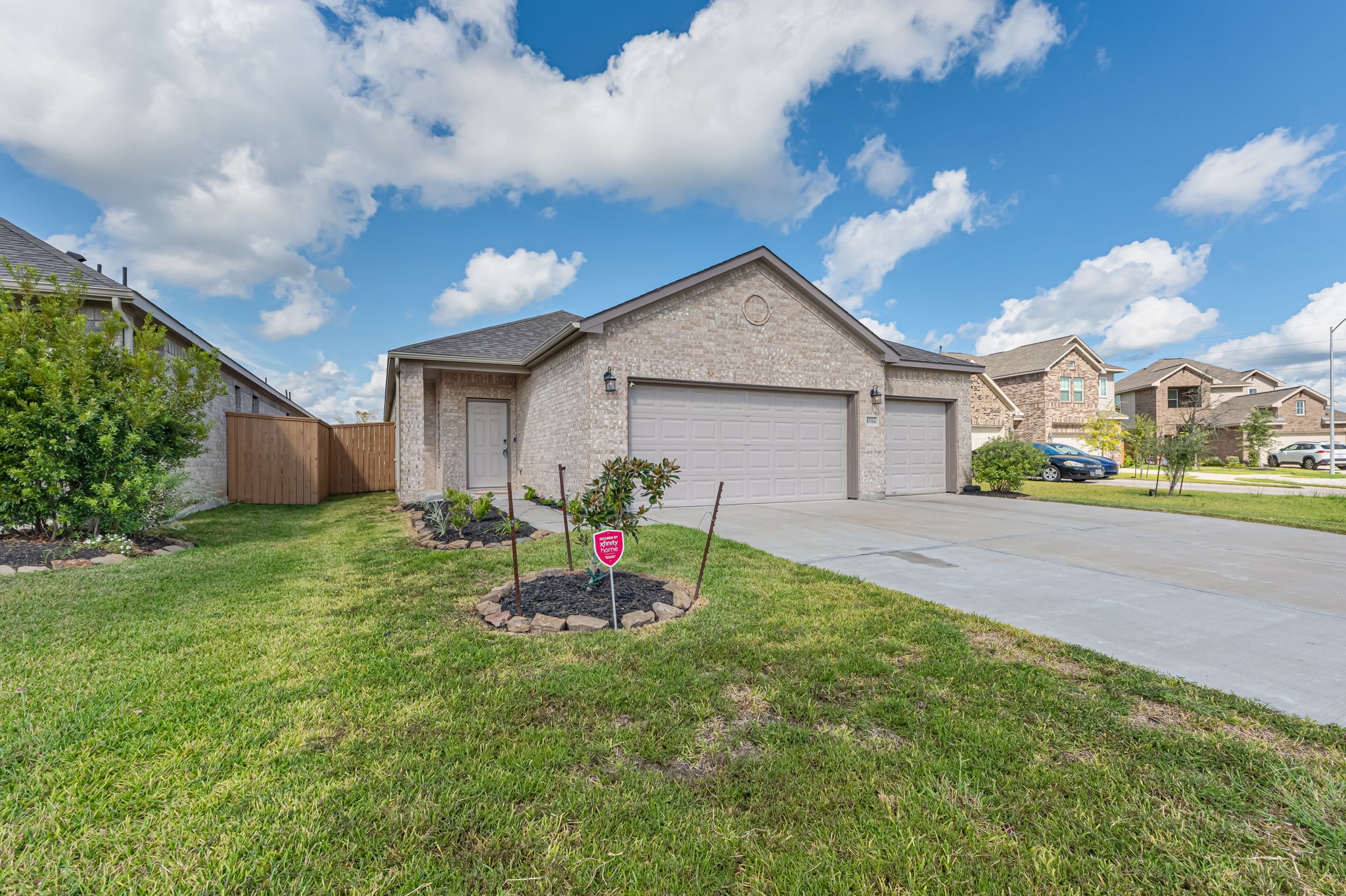 10314 Birch Peak Drive Rosharon, TX 77583 - Photo 2 of 38 a front view of house with yard and green space