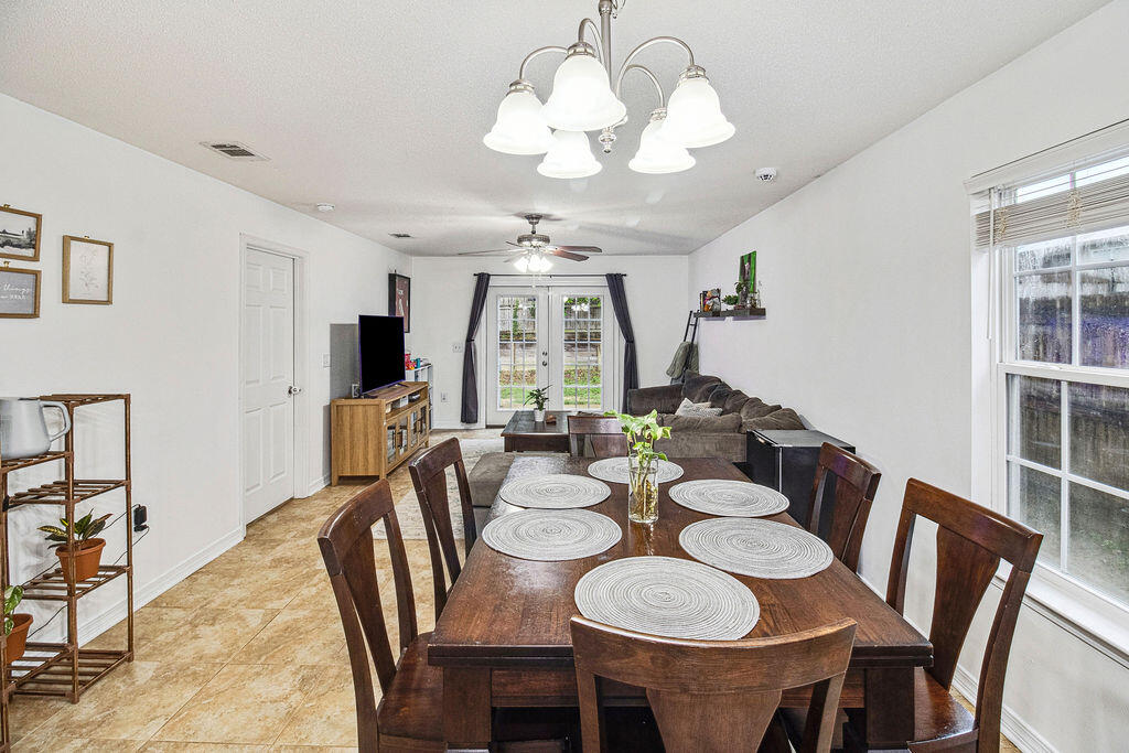 289 Dahlquist Drive Crestview, FL 32539 - Photo 13 of 38 IMG_3609-8