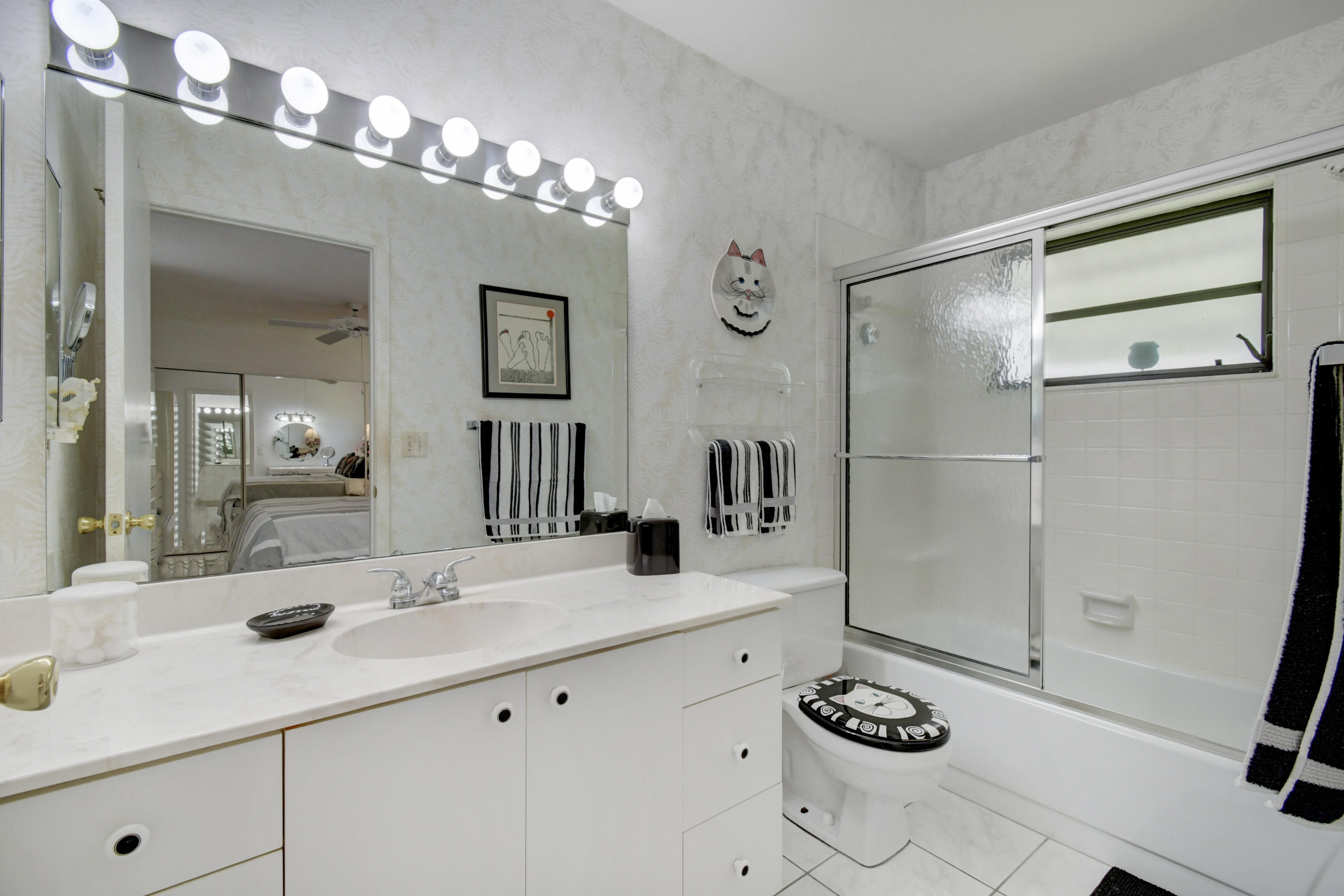 14163 Nesting Way, Unit D Delray Beach, FL 33484 - Photo 29 of 45 Master bathroom