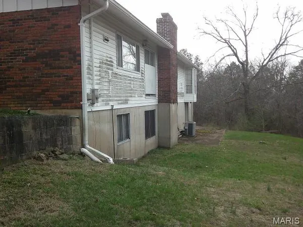 $269,000 | 1559 Berry Dairy Road, De Soto, MO 63020