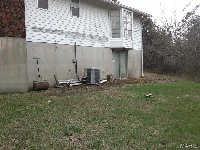1559 Berry Dairy Road De Soto, MO 63020 - Photo 7 of 37