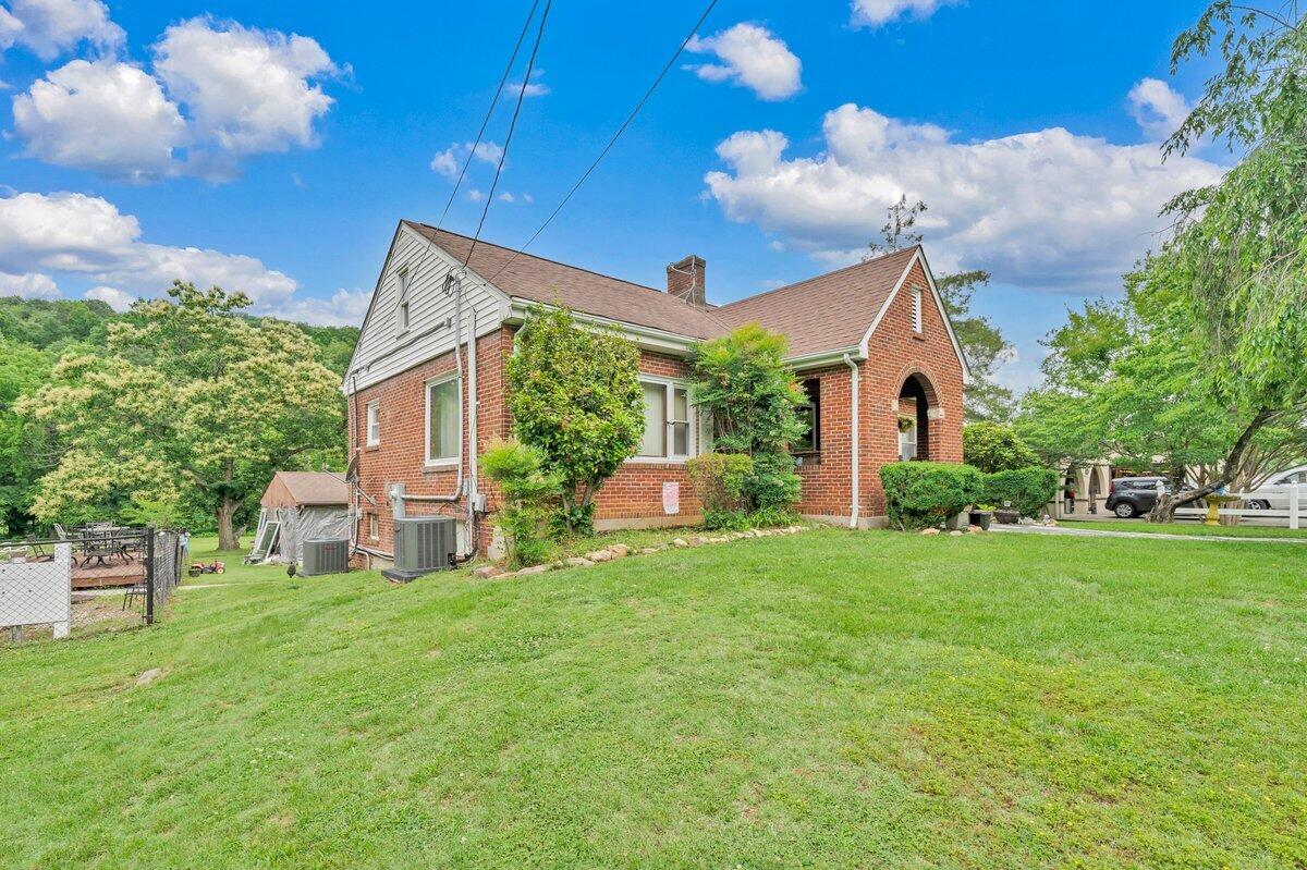 2519 Kent Road Southeast Roanoke, VA 24014 - Photo 39 of 50 MIB08721