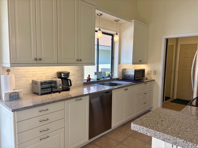 204 Cape Pointe Circle Jupiter, FL 33477 - Photo 11 of 35 204capepointe