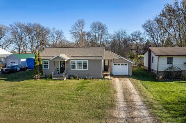 $189,000 | 406 1st Street North, Hoffman, MN 56339