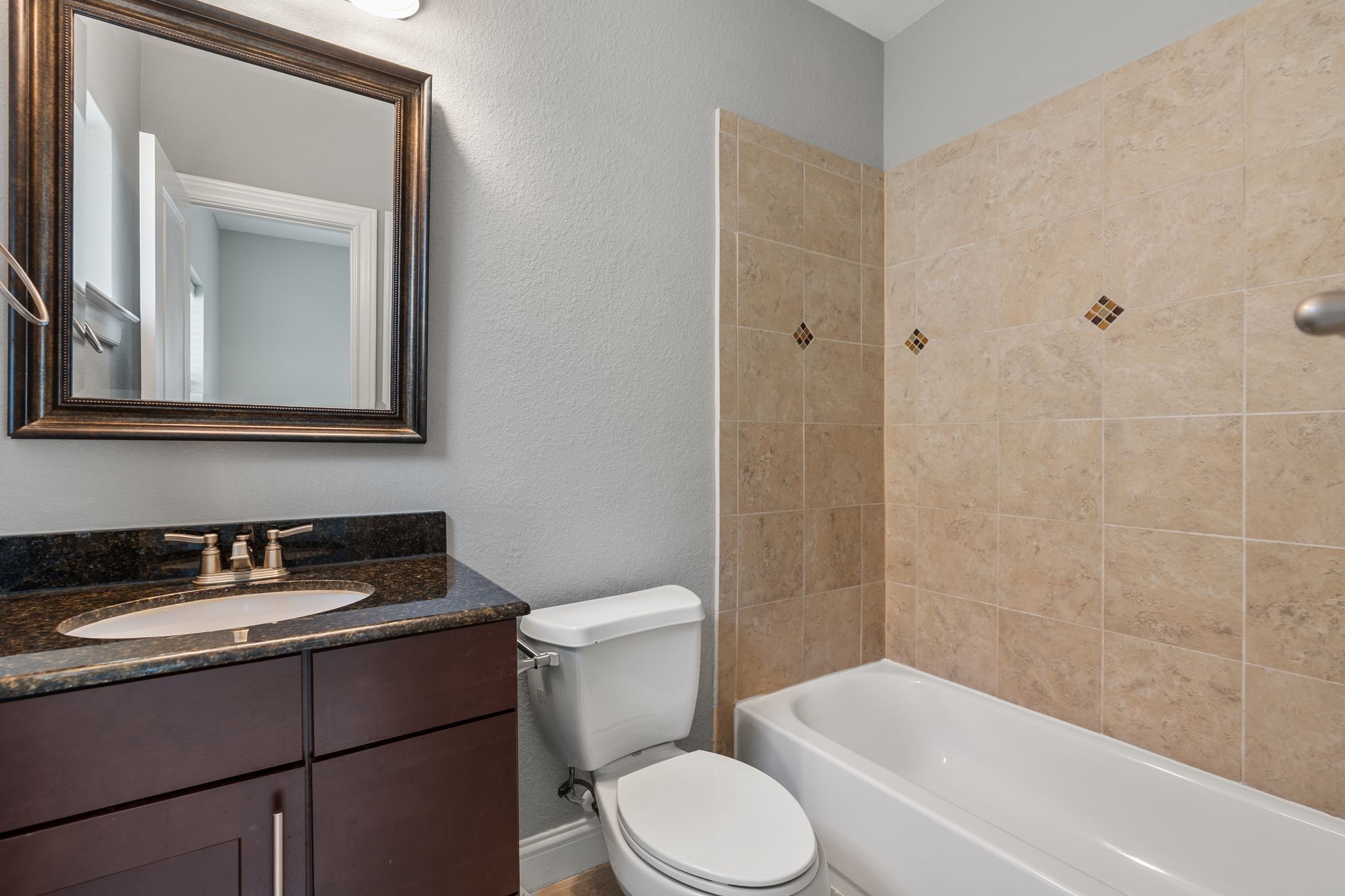 2316 Beall Street Houston, TX 77008 - Photo 20 of 30 Every single bedroom has it's own ensuite full bathroom.