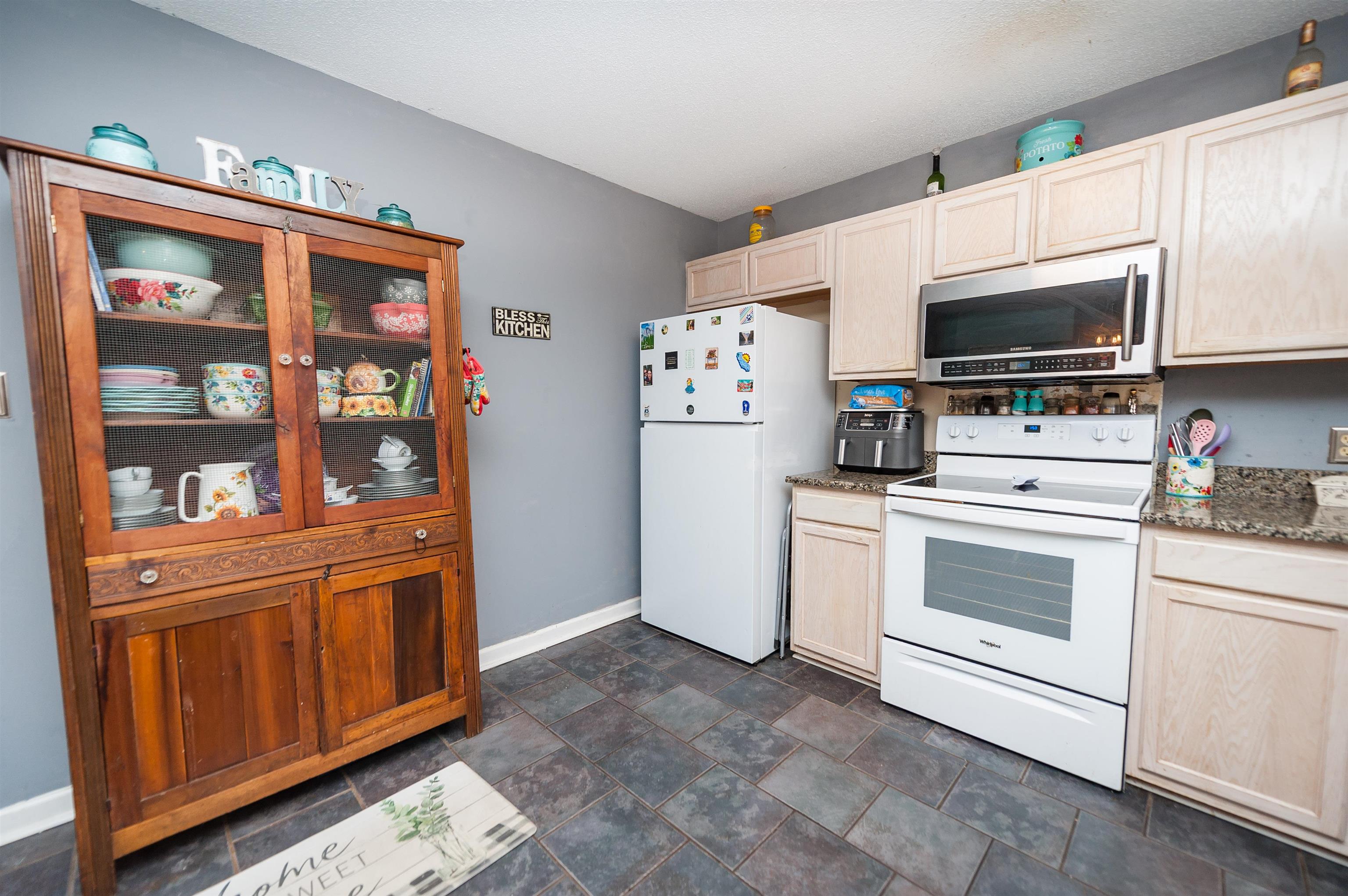 818 Thistle Court Boiling Springs, SC 29316 - Photo 8 of 19