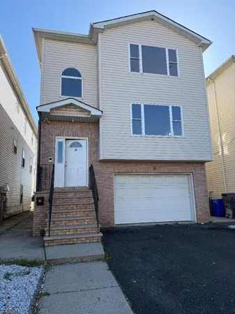 $2,900 | 68 Port Avenue, Elizabeth Port, NJ 07206