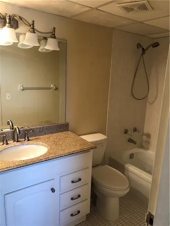 $1,500 | 1005 Country Club Drive, Unit 303, Margate, FL 33063