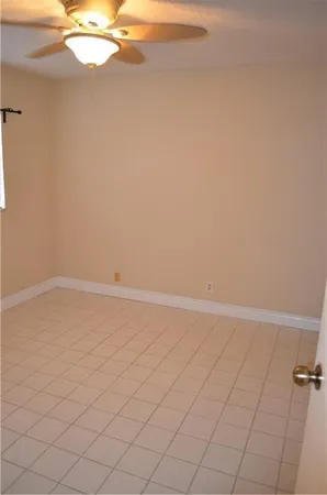 $1,500 | 1005 Country Club Drive, Unit 303, Margate, FL 33063