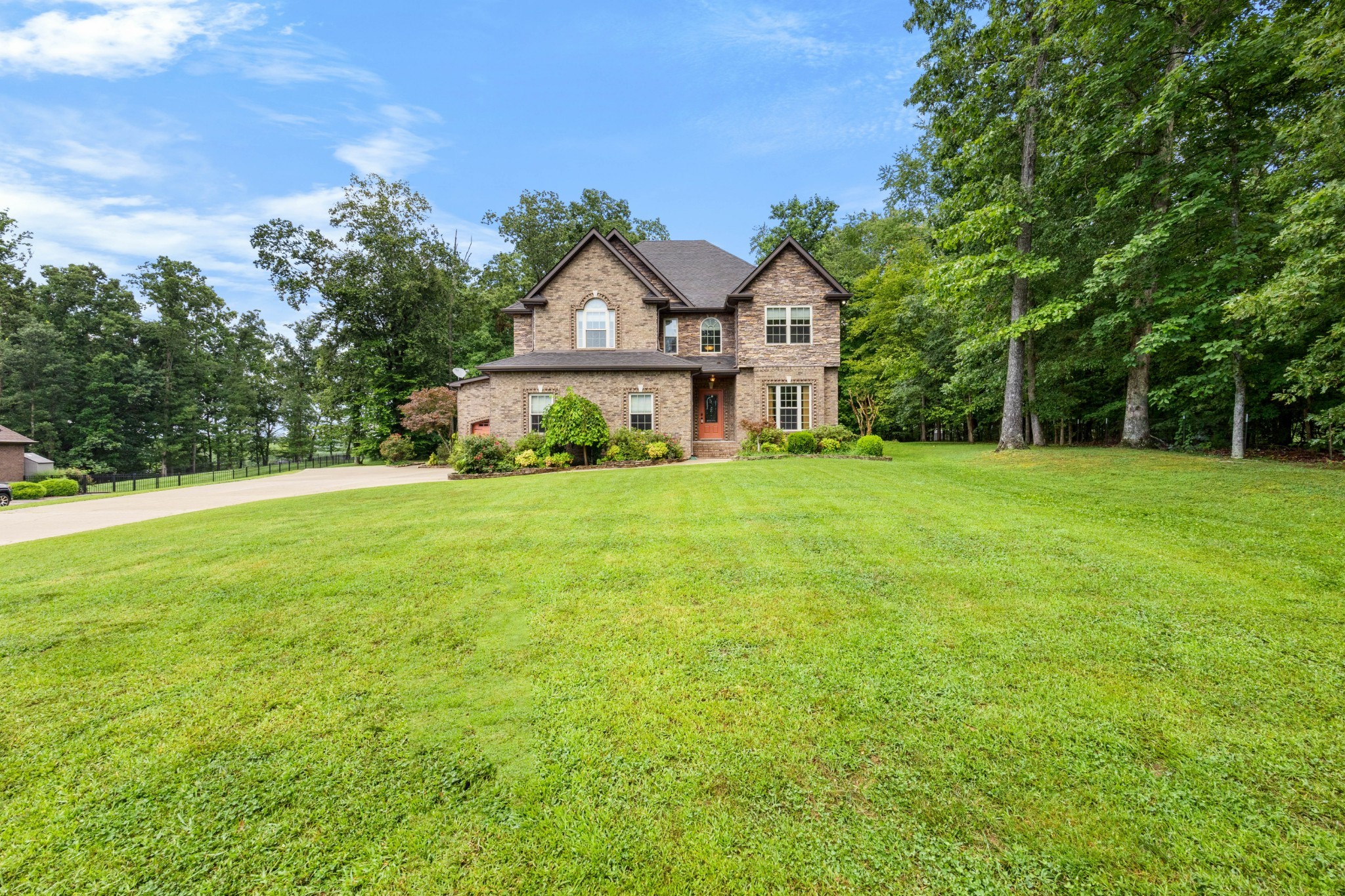 1789 Double R Boulevard Clarksville, TN 37042 - Photo 6 of 53 a front view of a house with yard and green space