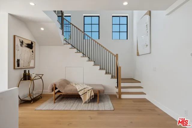 $2,445,000 | 4949 Sancola Avenue, Toluca Lake, CA 91601