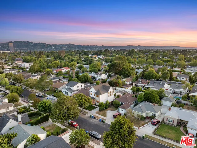 $2,445,000 | 4949 Sancola Avenue, Toluca Lake, CA 91601