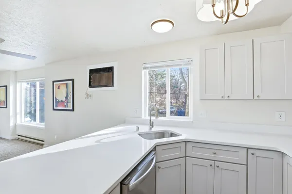 $279,000 | 912 West Lincoln Place, Unit 204, Spokane, WA 99204