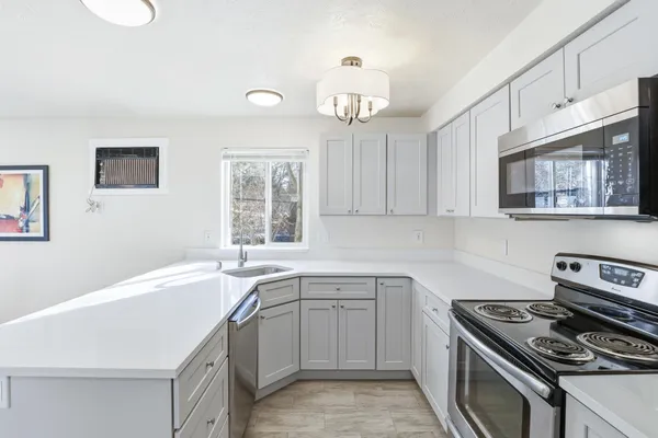 $279,000 | 912 West Lincoln Place, Unit 204, Spokane, WA 99204