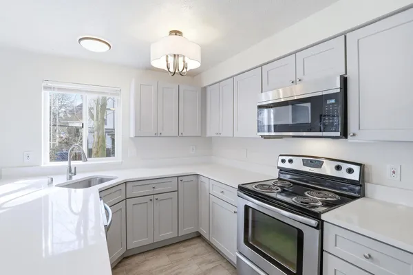 $279,000 | 912 West Lincoln Place, Unit 204, Spokane, WA 99204