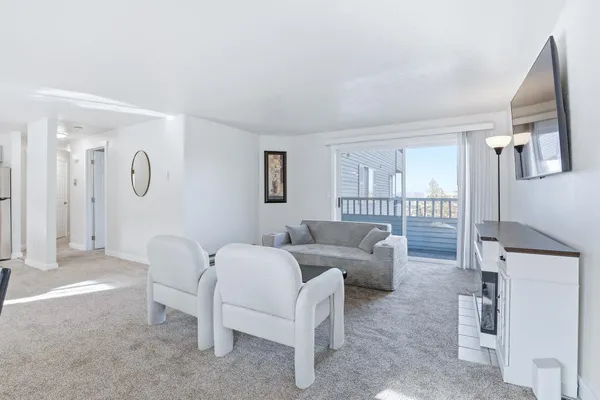 $279,000 | 912 West Lincoln Place, Unit 204, Spokane, WA 99204