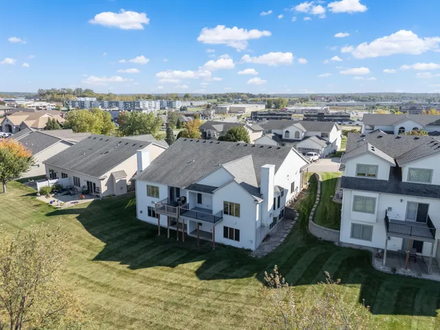 $419,900 | 2535 Superior Lane Northwest, Rochester, MN 55901