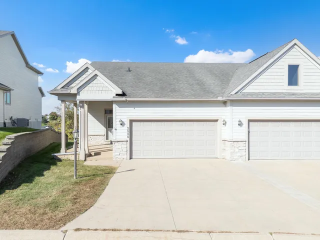 $419,900 | 2535 Superior Lane Northwest, Rochester, MN 55901