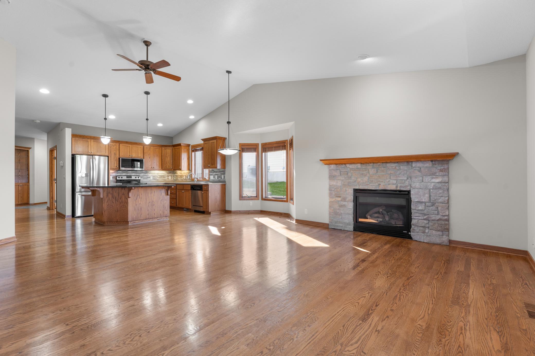 2535 Superior Lane Northwest Rochester, MN 55901 - Photo 4 of 42