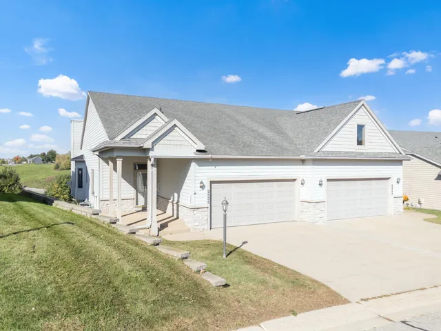 $419,900 | 2535 Superior Lane Northwest, Rochester, MN 55901