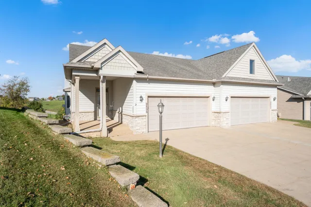 $419,900 | 2535 Superior Lane Northwest, Rochester, MN 55901