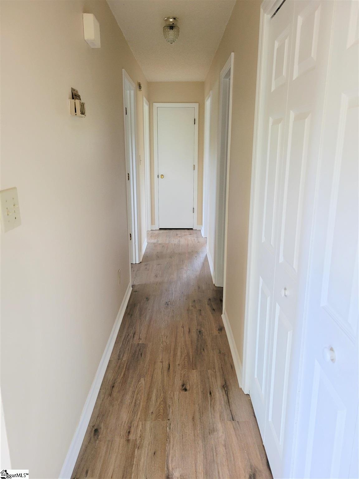 108 Glassy Drive Inman, SC 29349 - Photo 3 of 16 Gallery Image 3