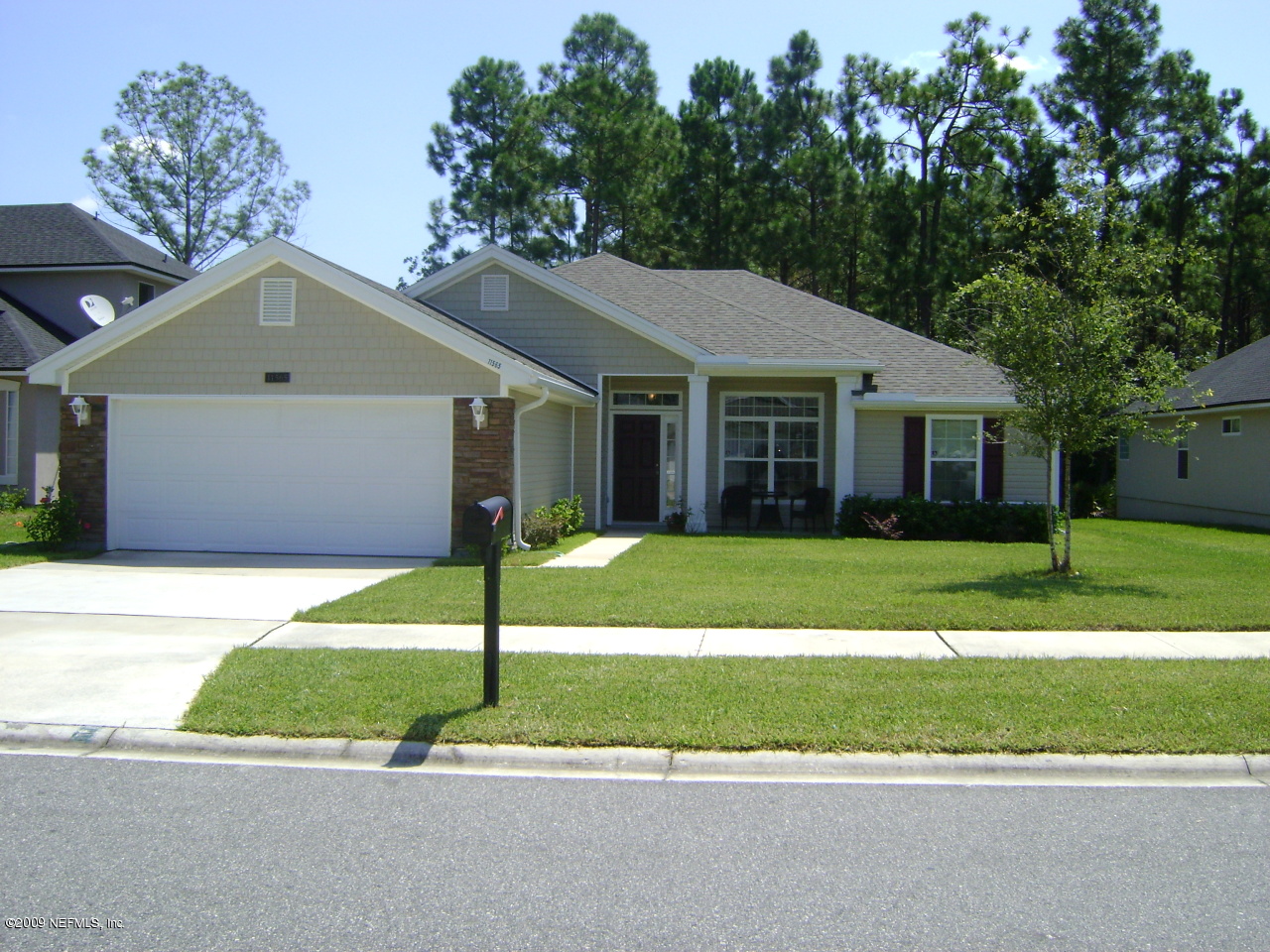 11565 Oaklawn Road Jacksonville, FL 32218 - Photo 1 of 16 FRONT