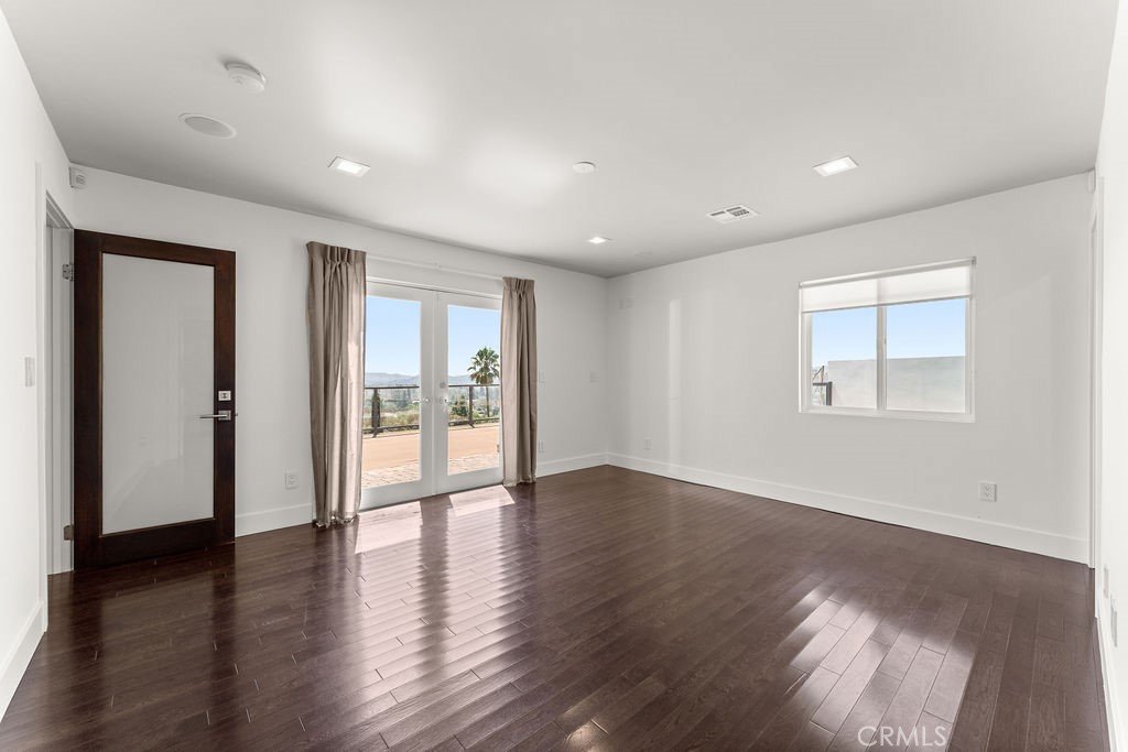 900 Cavanagh Road Glendale, CA 91207 - Photo 48 of 75 Gallery Image 48