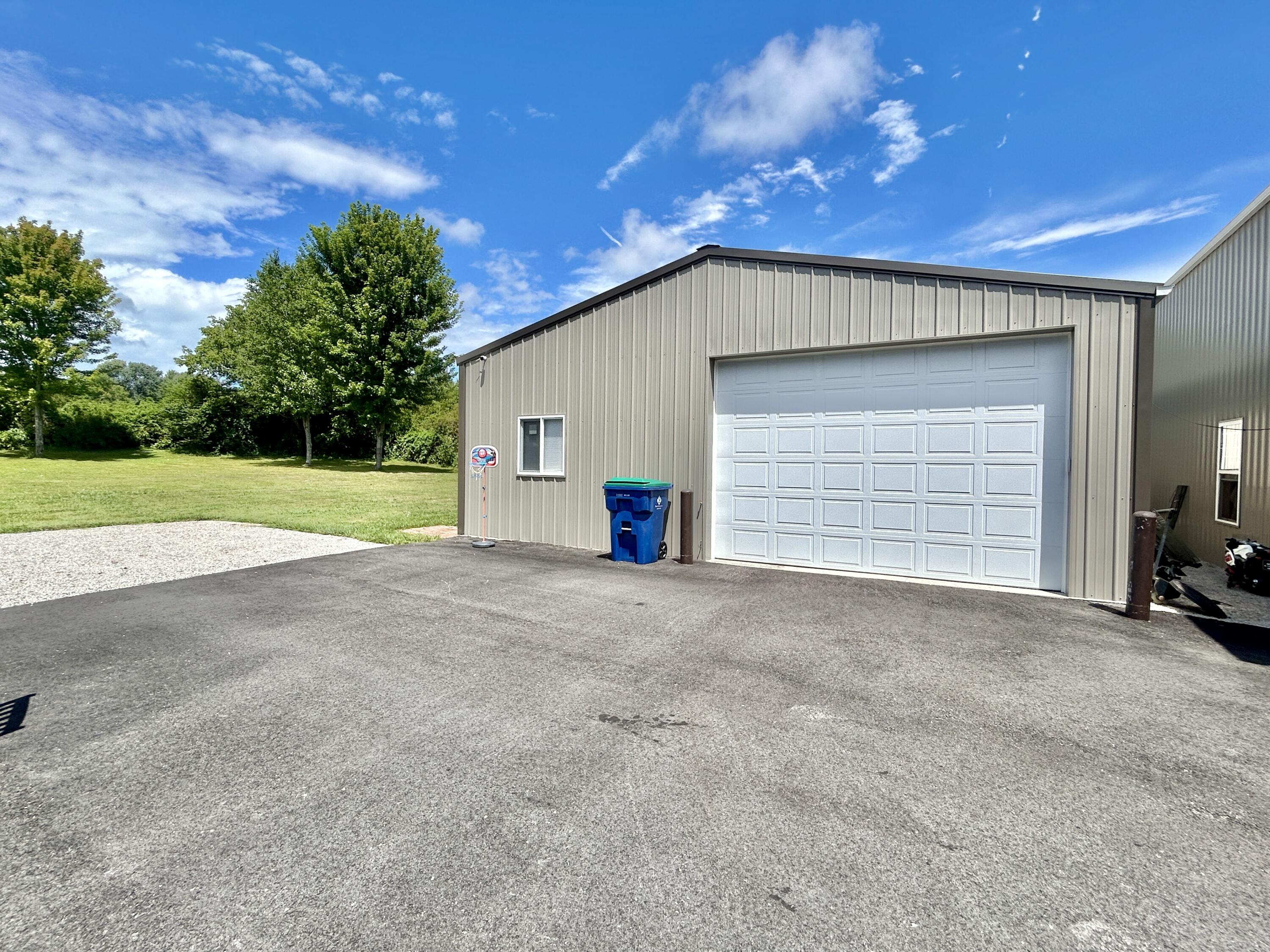 340 Stringer Road Somerset, KY 42503 - Photo 7 of 58 IMG_1409