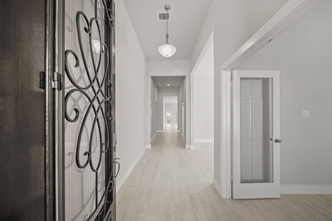 412 Elmbrook Terrace Way Waller, TX 77484 - Photo 8 of 38 a view of a entryway
