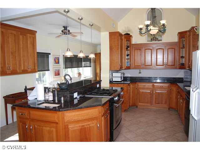 729 Buzzards Point Road Reedville, VA 22539 - Photo 4 of 11 Kitchen