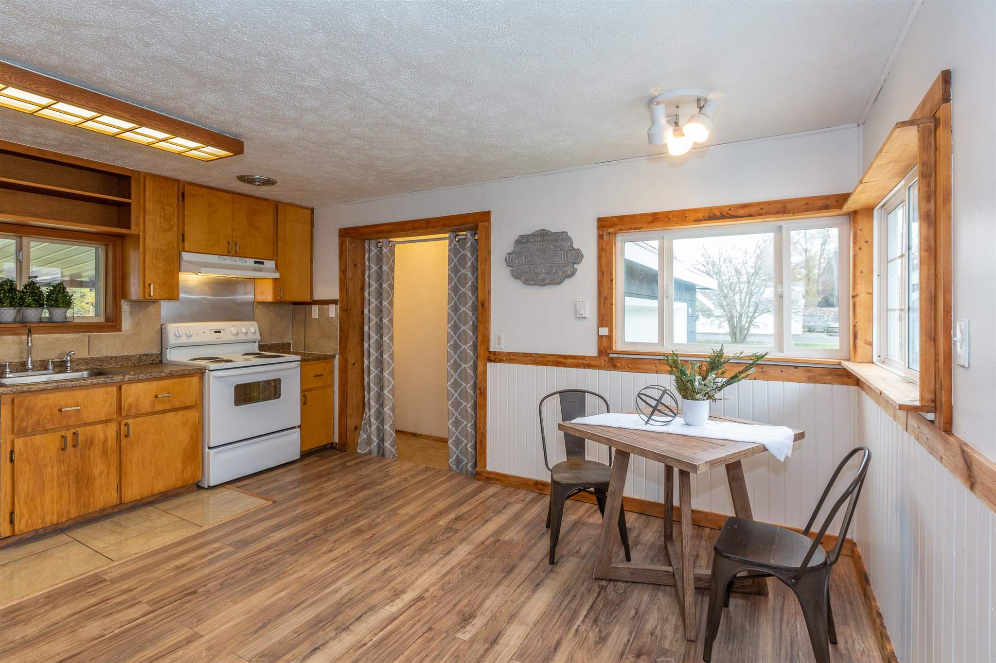 1104 North Vista Road Spokane Valley, WA 99212 - Photo 11 of 28